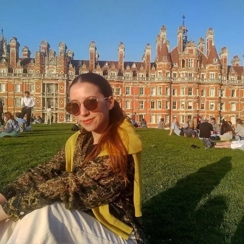 Яна Кушлова, студентка в Лондон, е тазгодишният носител на Дриновската стипендия
