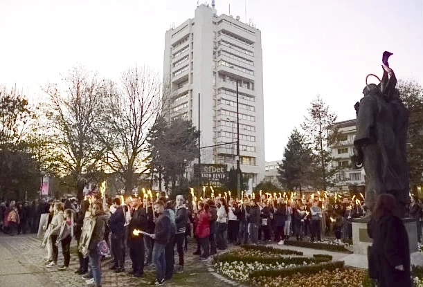 С факелно шествие отбелязваме Деня на народните будители