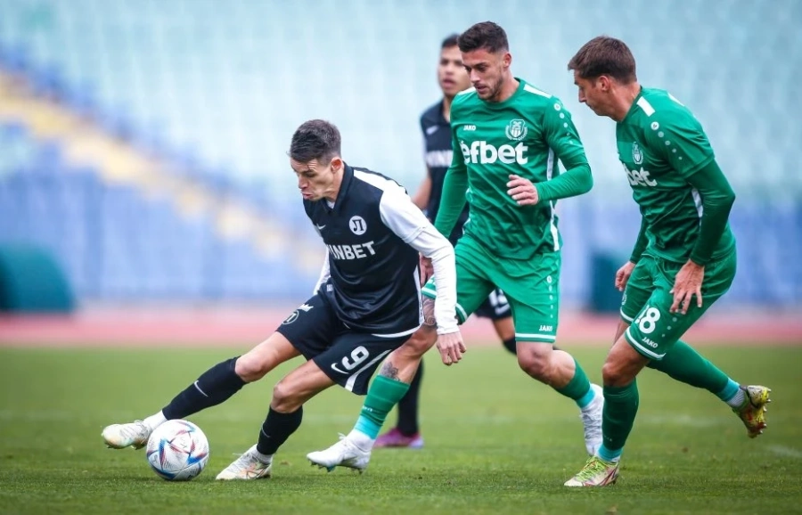 Хебър загуби в края на сезона с 1:2