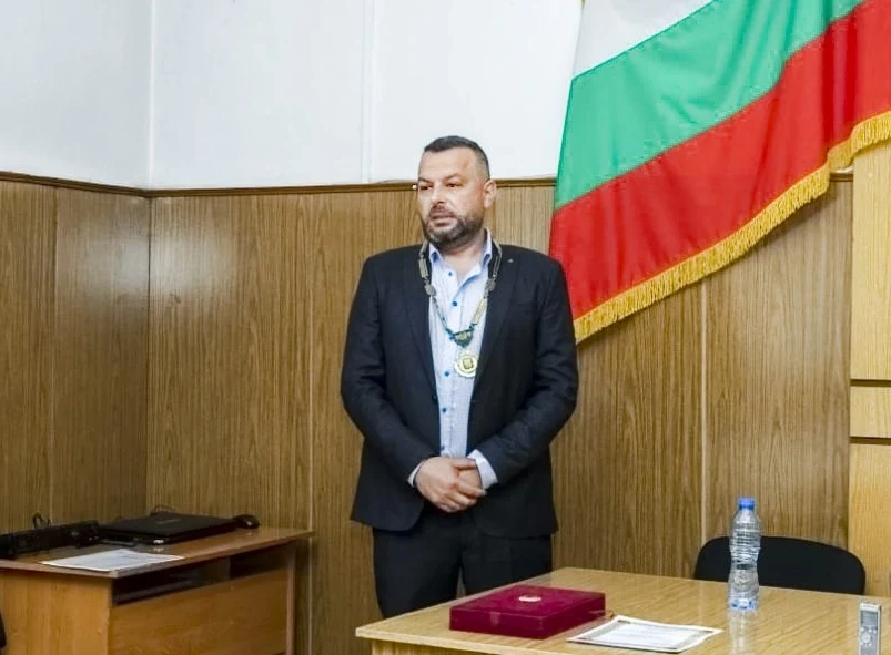 Протестират днес в защита на отстранения ракитовски кмет