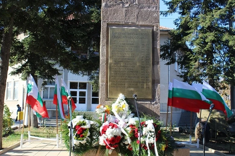 Откриха тържествено реновирания мемориален комплекс в Бъта