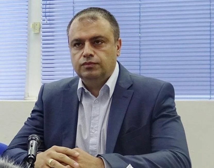 Върнаха делото за уволнението на Йордан Рогачев