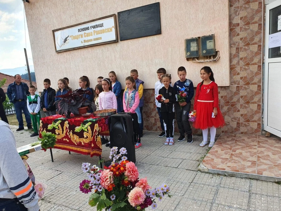 Ще ремонтират училището в Медени поляни