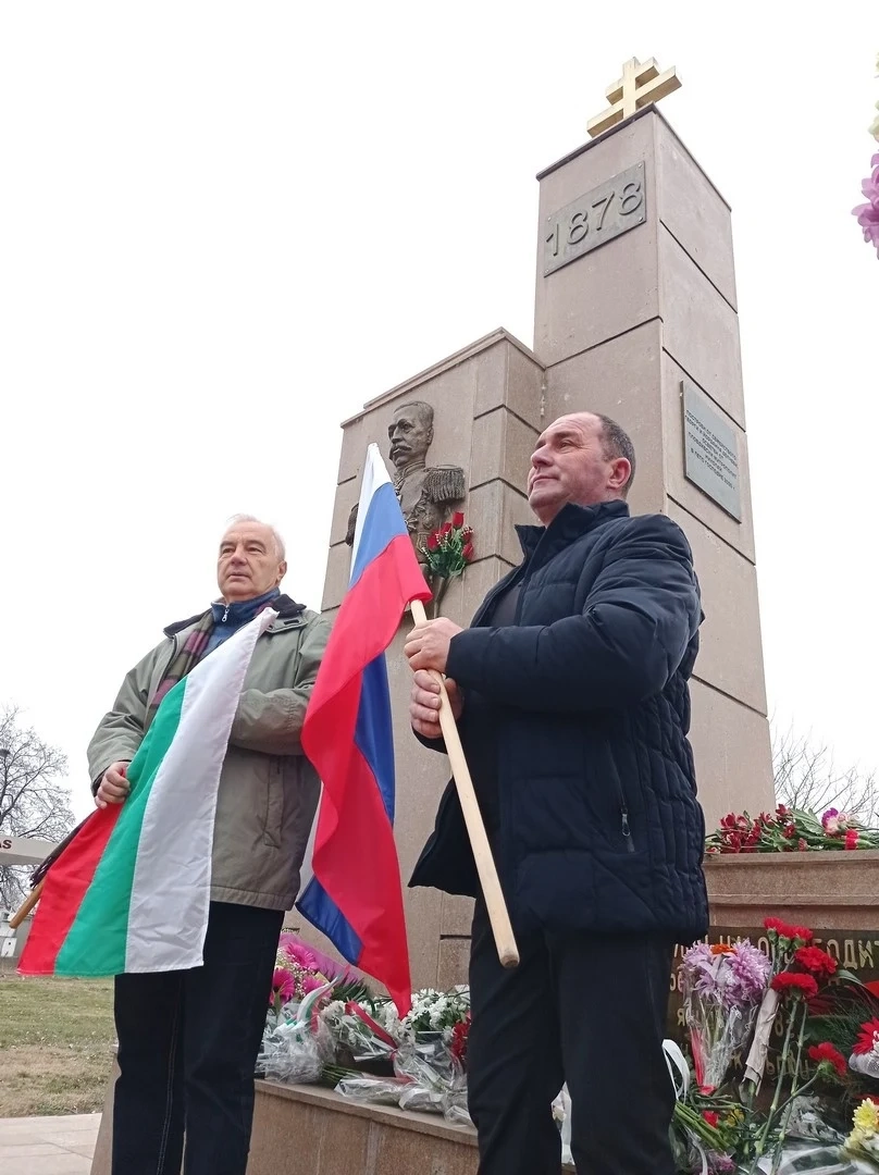 Склонихме глави пред подвига на освободителите отпреди 145 години /СНИМКИ/
