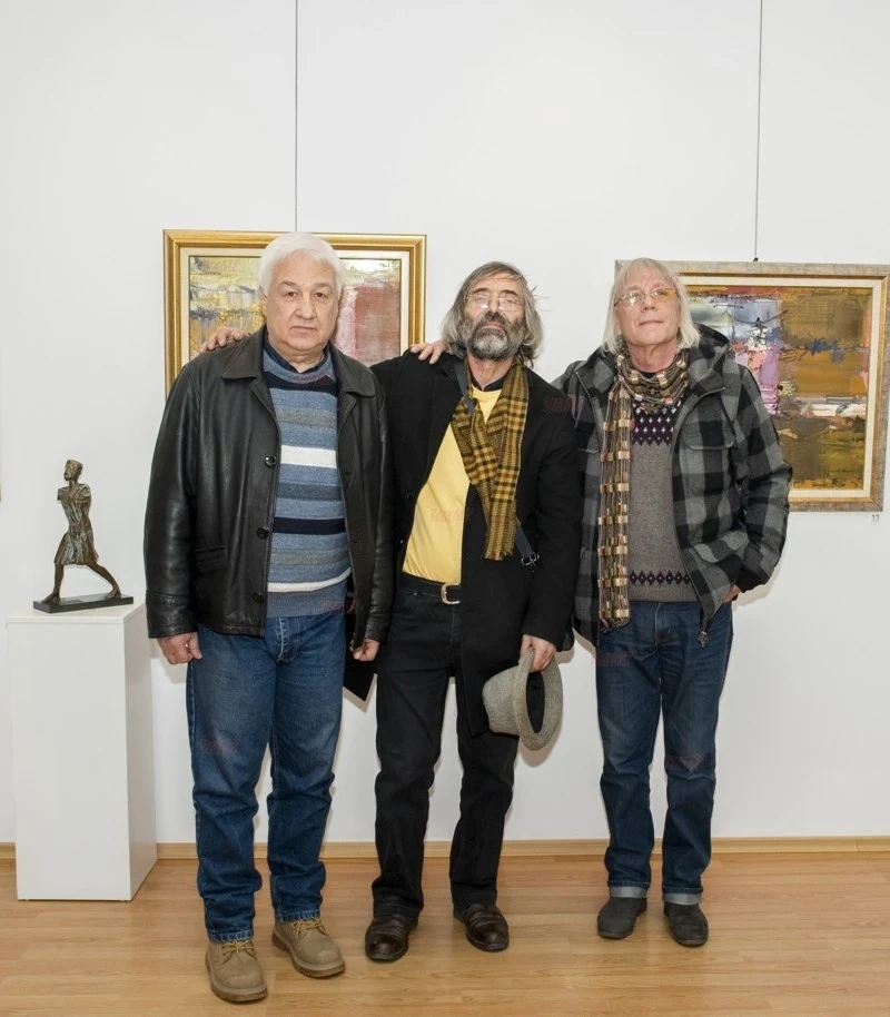 Живописец, скулптор и керамик излагат едновременно в Пещера