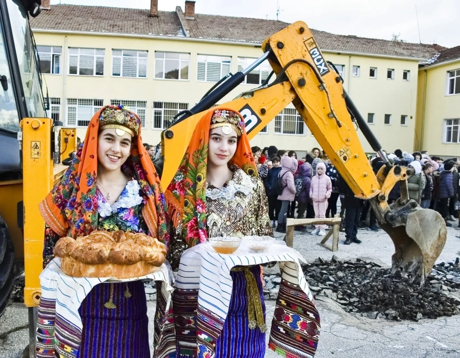 Изграждат физкултурен салон в ИСУ ”Методий Драгинов”