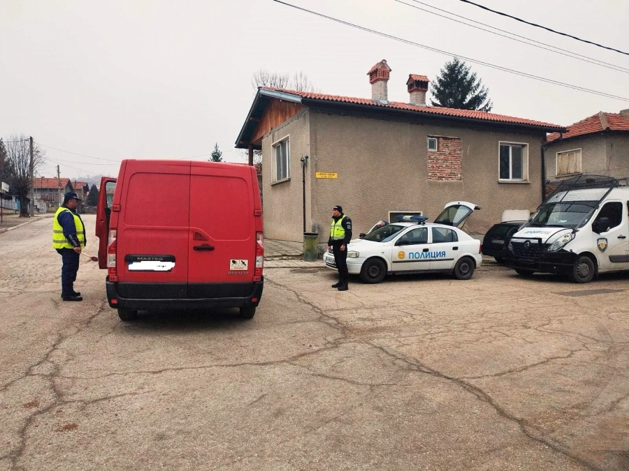 Десет души бяха задържани в специализираната полицейска операция
