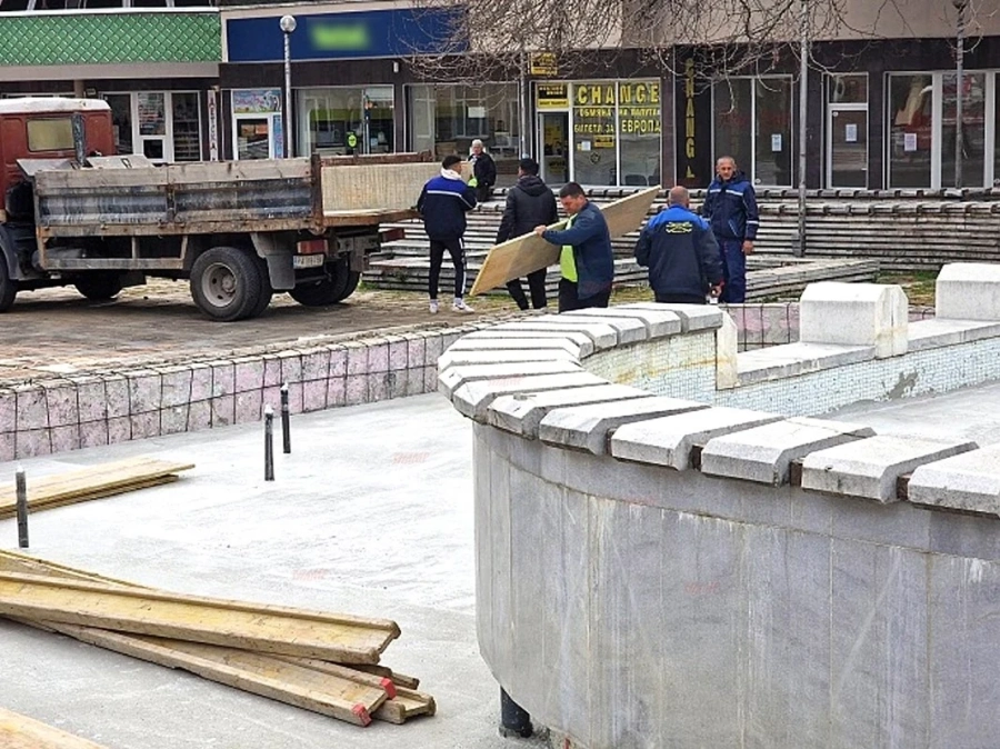 Фонтанът в центъра ще е ремонтиран със светлина и озвучаване до Празника на Пещера – 6 май