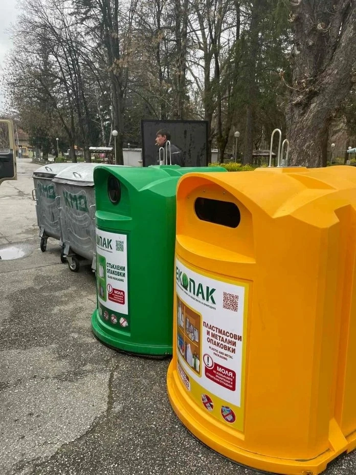 153 нови контейнера за разделно събиране в община Велинград