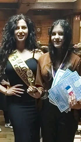 Успех за гласовитата Ивана в Париж