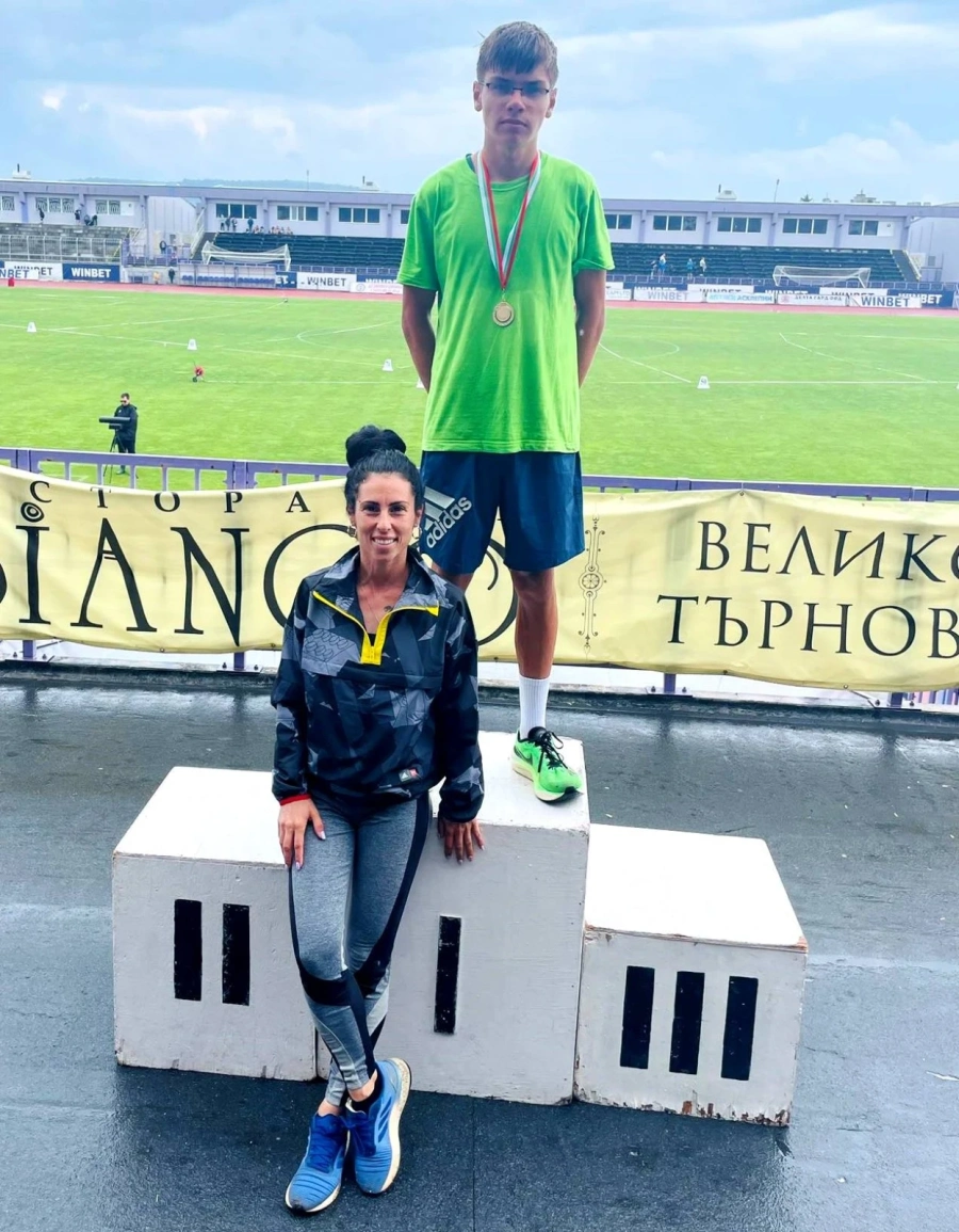 Пак сме шампиони в леката атлетика! Пръв на 800 и 1500 метра е Цветомир Митев от СКЛА “Хермес 888“ и Спортното училище