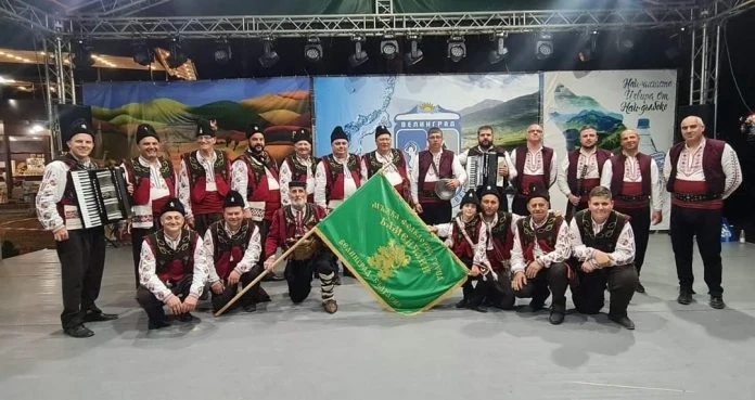 Мъжката фолклорна група „Каменчани” отбеляза 20 години на сцена