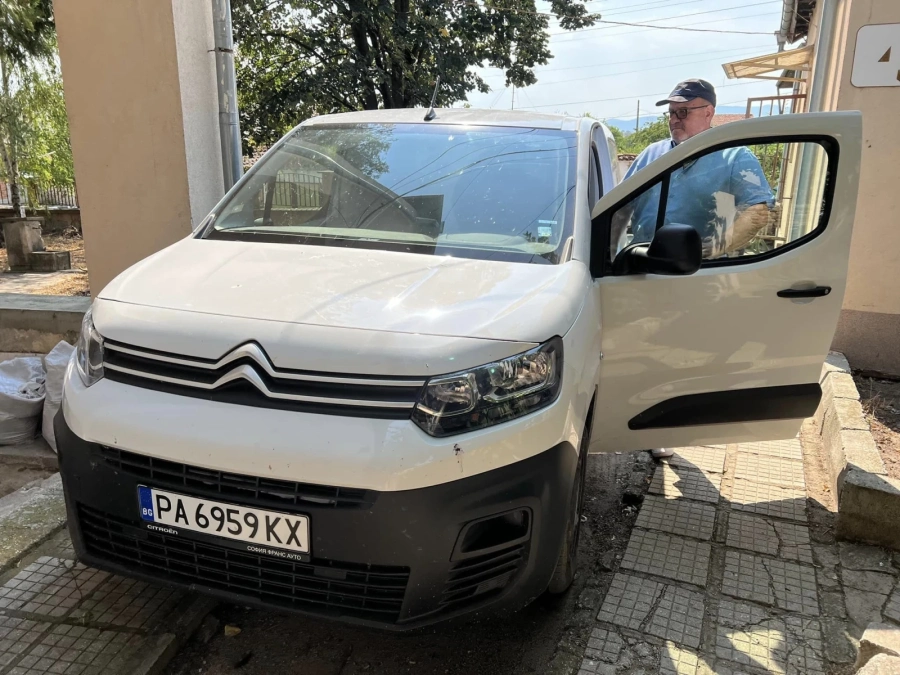 Домашният социален патронаж на Лесичово се сдоби с чисто нов автомобил