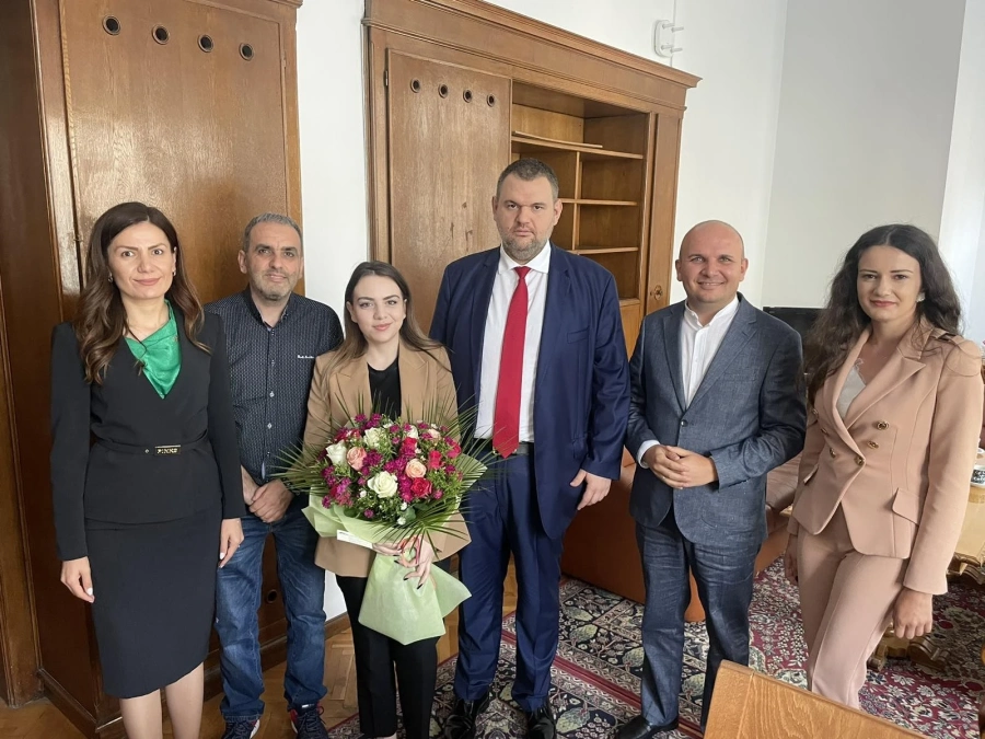 Делян Пеевски се срещна със световната вицешампионка по шах Нюргюл Салимова