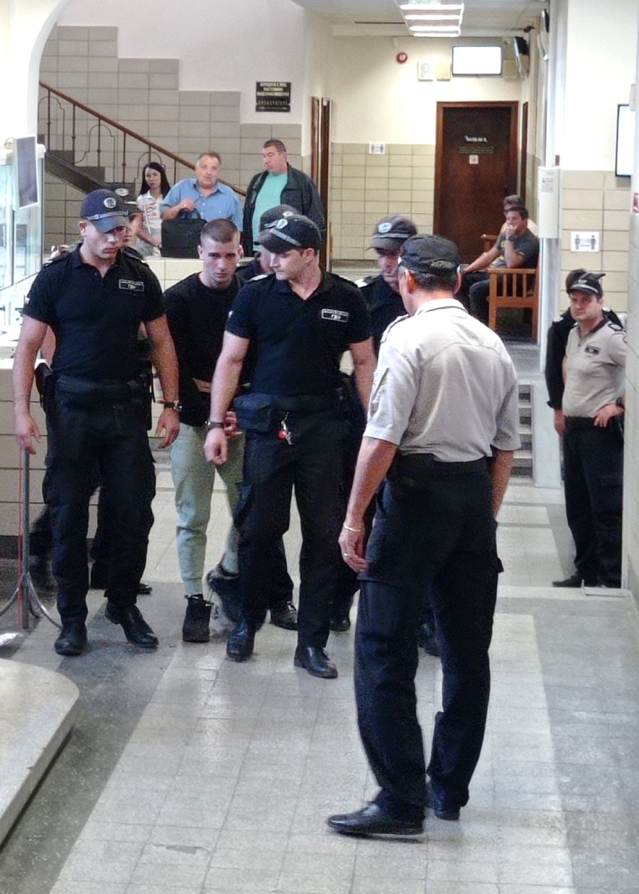 Двама очевидци на убийството! Предал ли се е Никола Райчев или не?!