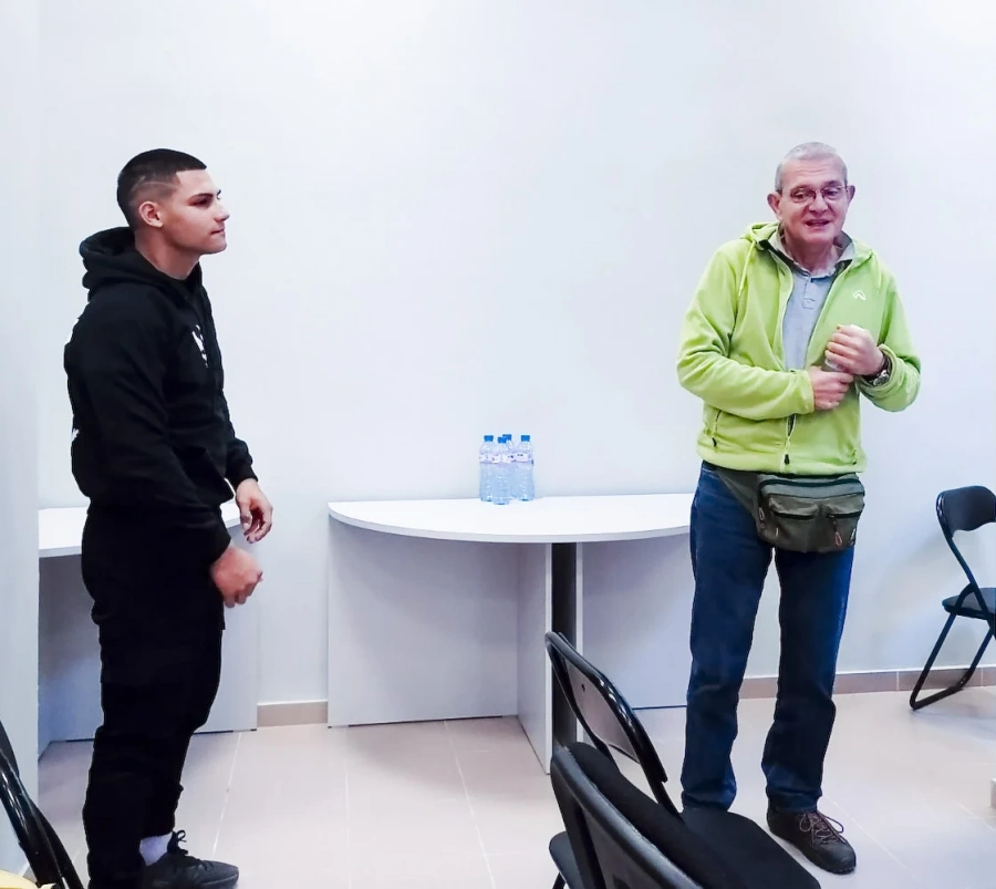 Режисьорът на „Петя на моята Петя“ изгледа филма за младата поетеса със стрелчански ученици