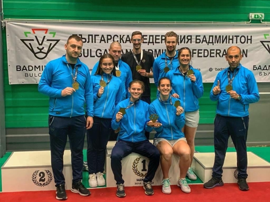 Браво! Бадминтон-скуош клуб Пазарджик е държавен шампион на мъже и жени - смесени отбори!