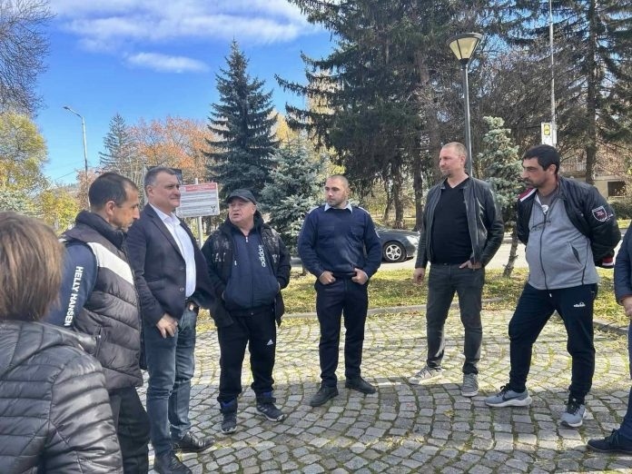 Еднопосочно движение по ръкава на ул. „Патриарх Евтимий“ предлага кметът