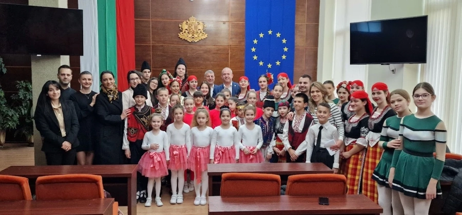 Кметът на Пещера връчи традиционните награди на деца с изявени дарби