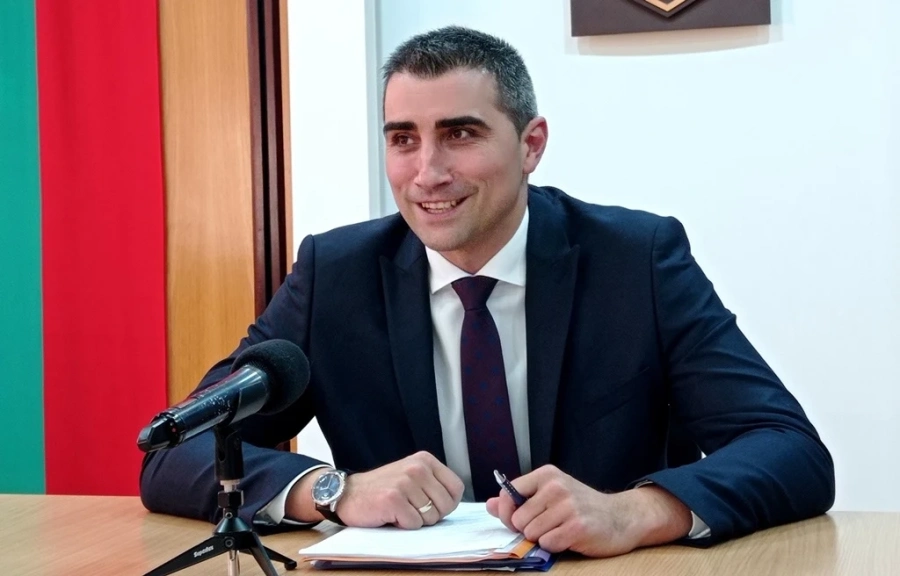 Кметът Куленски: Общината работи под пълна пара – чакаме безлихвени 11 млн. лв. за рефинансиране на стари задължения и 27 млн. лв. за саниране, освен 43 млн. лева за проекти