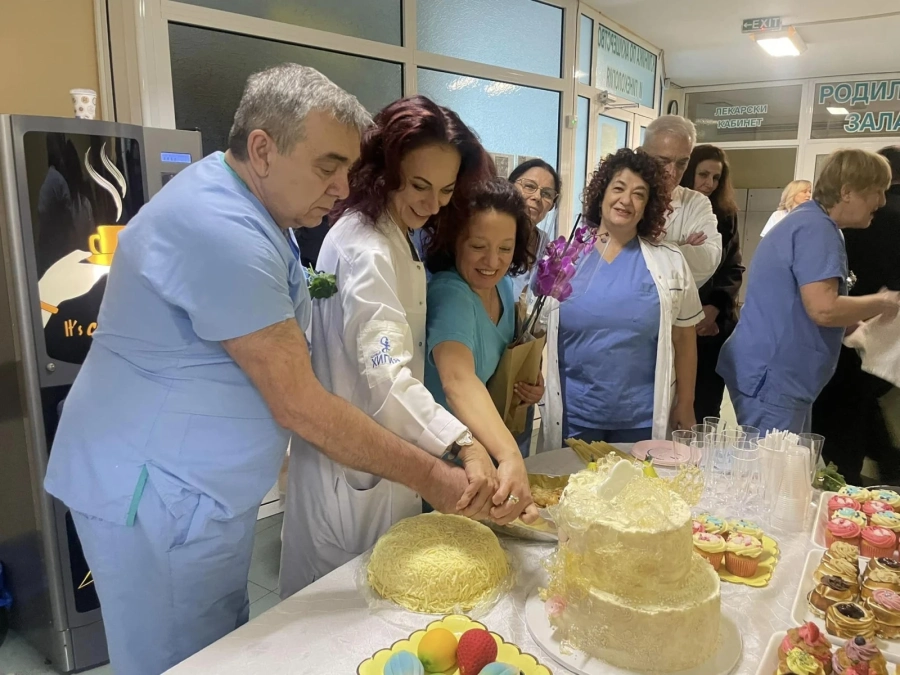 В болница „Хигия“ посрещнаха Бабинден с новородената Станимира