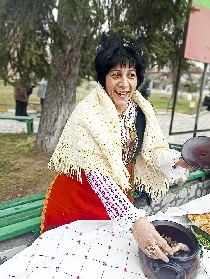 На зимен празник с мезе и вино