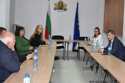 Зам.-министър Шотев се срещна с представителите на Асоциацията на българските търговци на храни в Пазарджик