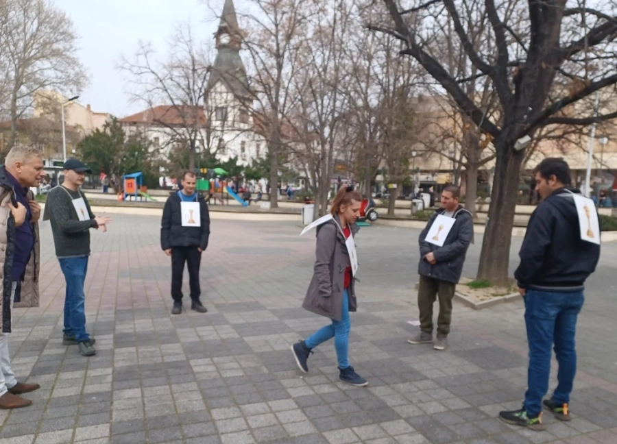 Шах с живи фигури на Тортата