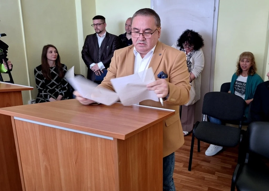 Благо Солов опита с дело да бутне кмета Петър Куленски, не успя /ОБНОВЕНА/
