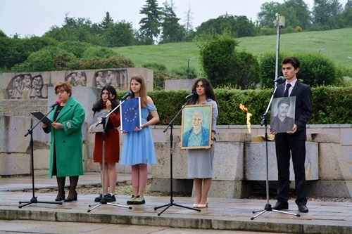 Панагюрище тържествено отбеляза 9 май	
