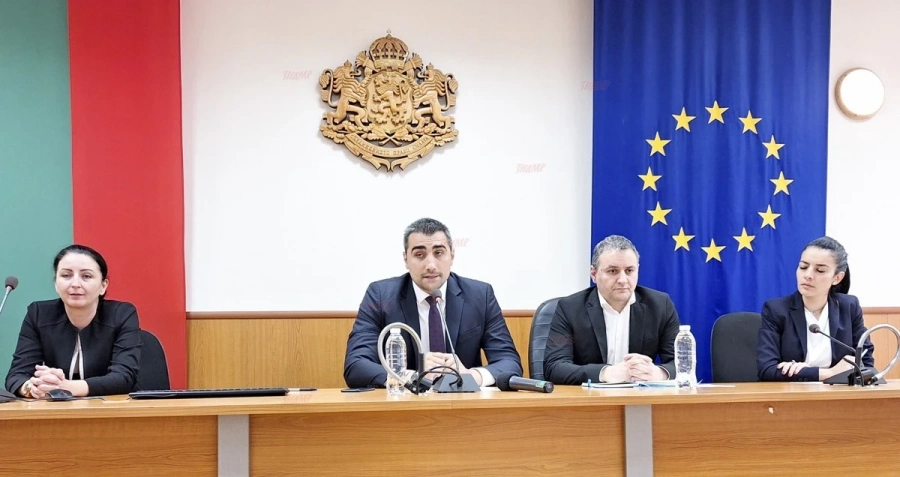 И санирането буксува заради рокадите по върховете