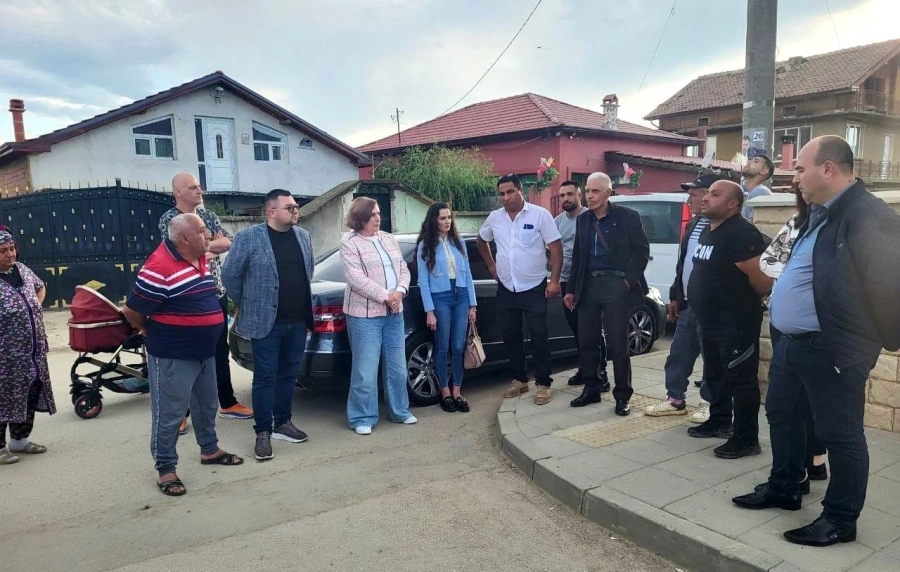 Кандидатите на ДПС се срещнаха с жителите на Динката, ще помагат за решаване на проблема с концесията на баластриерата