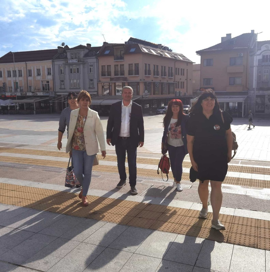 Политическата криза и цената на електроенергията създават напрежение сред работодателите и индустриалците, заяви Драгомир Стойнев в Панагюрище