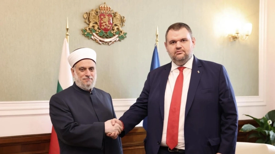 Главният мюфтия д-р Мустафа Хаджи поздрави Делян Пеевски за изборните резултати