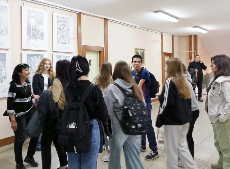 В Пазарджик: Заповядайте в света на еманципираните машини на Станислав Лем и Даниел Мроз!