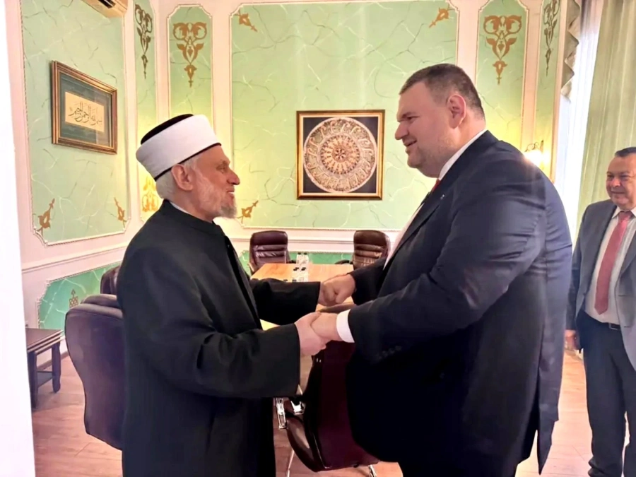 Председателят на ДПС и на ПГ на ДПС-Ново начало Делян Пеевски се срещна с главния мюфтия д-р Мустафа Хаджи