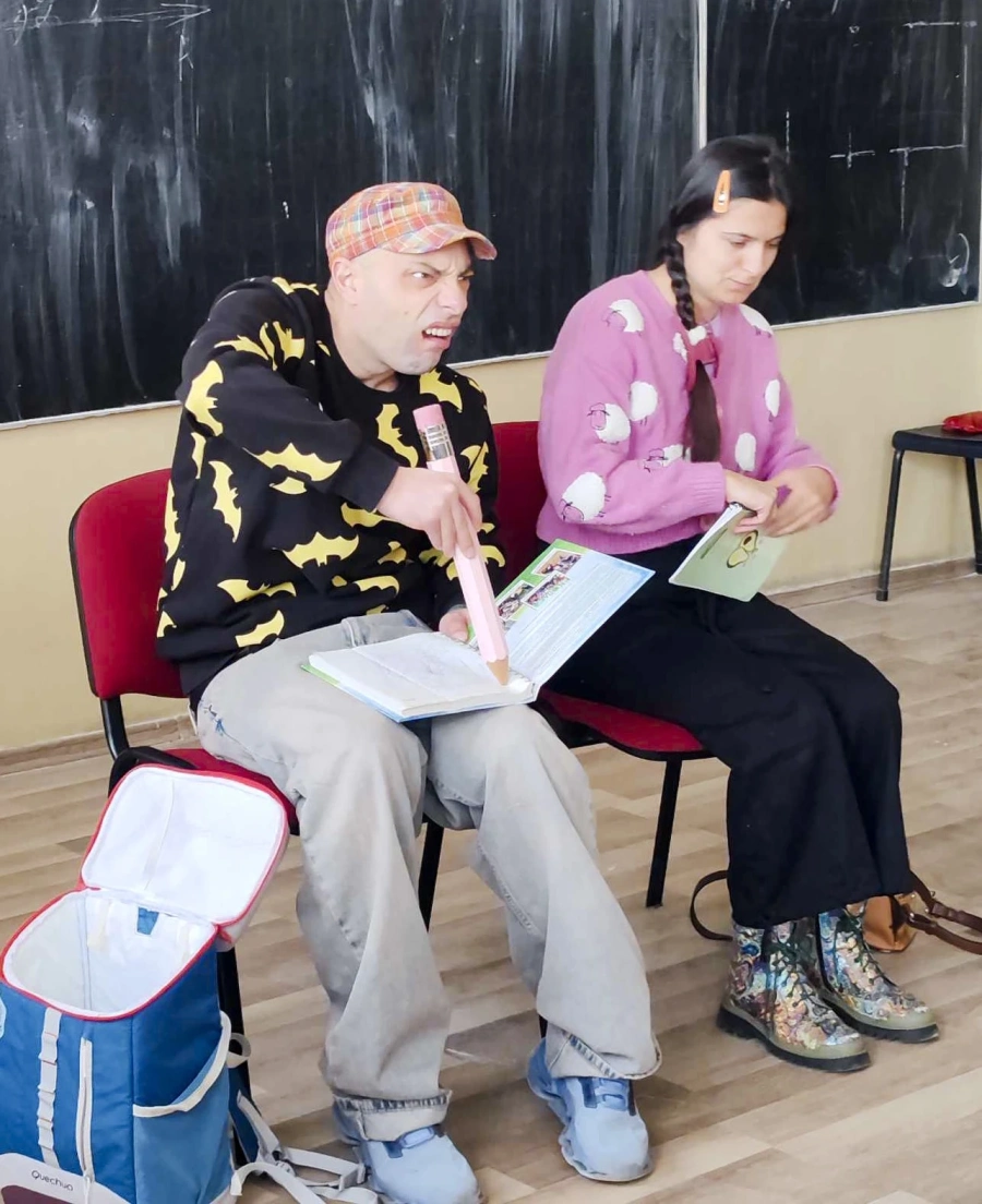 Чрез театър ученици влязоха в ролите на насилник и тормозен