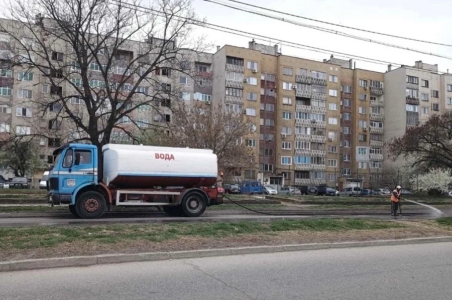 В Пазарджик: Започна пролетното почистване на улиците и булевардите