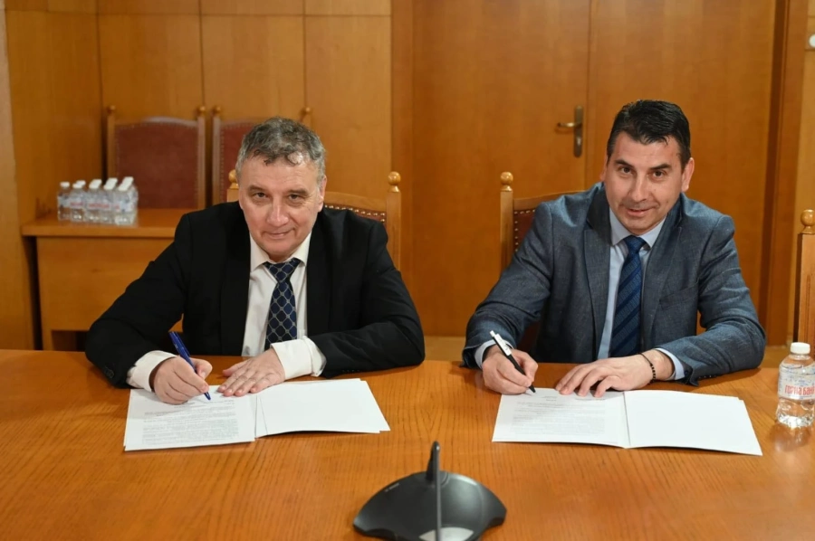 Меморандум за сътрудничество подписаха Икономиката и УНСС