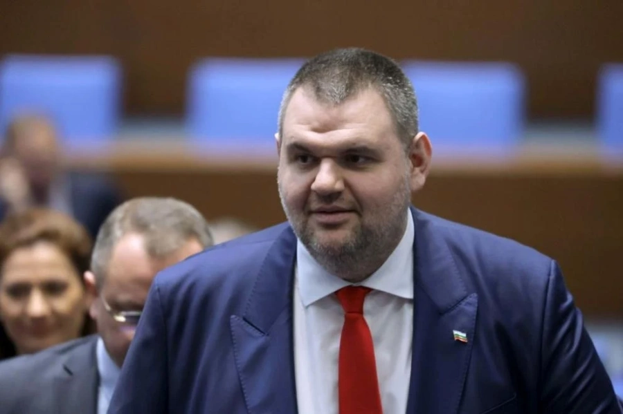 След гафа на тотализатора: Пеевски нарече ръководството на тотото “схемаджии” и поиска министърът на спорта моментално да го уволни