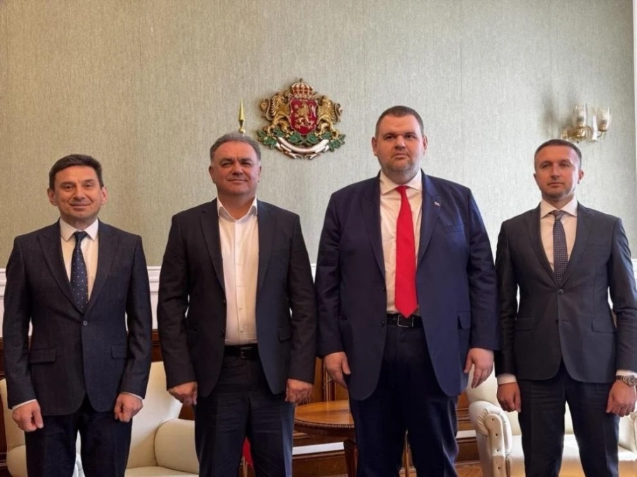 Пеевски прие кмета на Борино Караахмед, който се присъедини към ДПС-Ново начало
