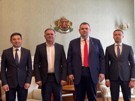 Пеевски прие кмета на Борино Караахмед, който се присъедини към ДПС-Ново начало