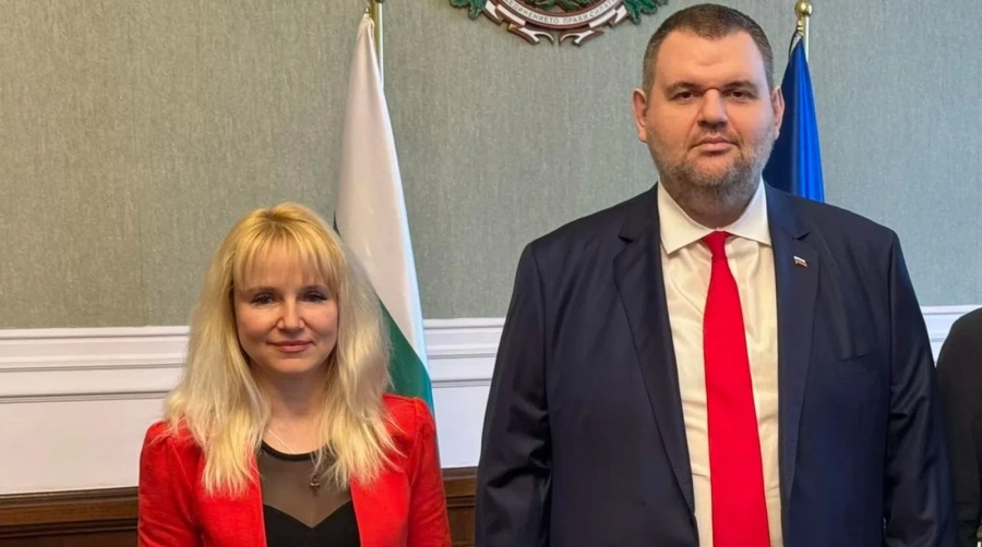 Ваня Василева напусна групата на Доган