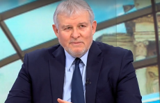 Лидерът на СДС: Пеевски е като локомотив, който тегли партията и избирателите си напред, а Доган е като котва