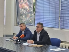 Обвиниха двама китайски граждани и двама българи за участие в ОПГ за незаконно използване на световни марки при продажбата на очила