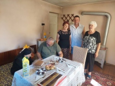 Днес баба Кипра Четинова от Батак отбеляза внушителните 103 години