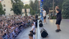 Над 4000 души изпълниха площада във Велинград за Торино и Пашата