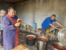 Почетоха с курбан Илинден в храм \