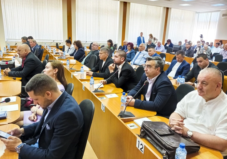 Общински съвет-втора употреба, а ние плащаме масрафа на СИК и ОИК