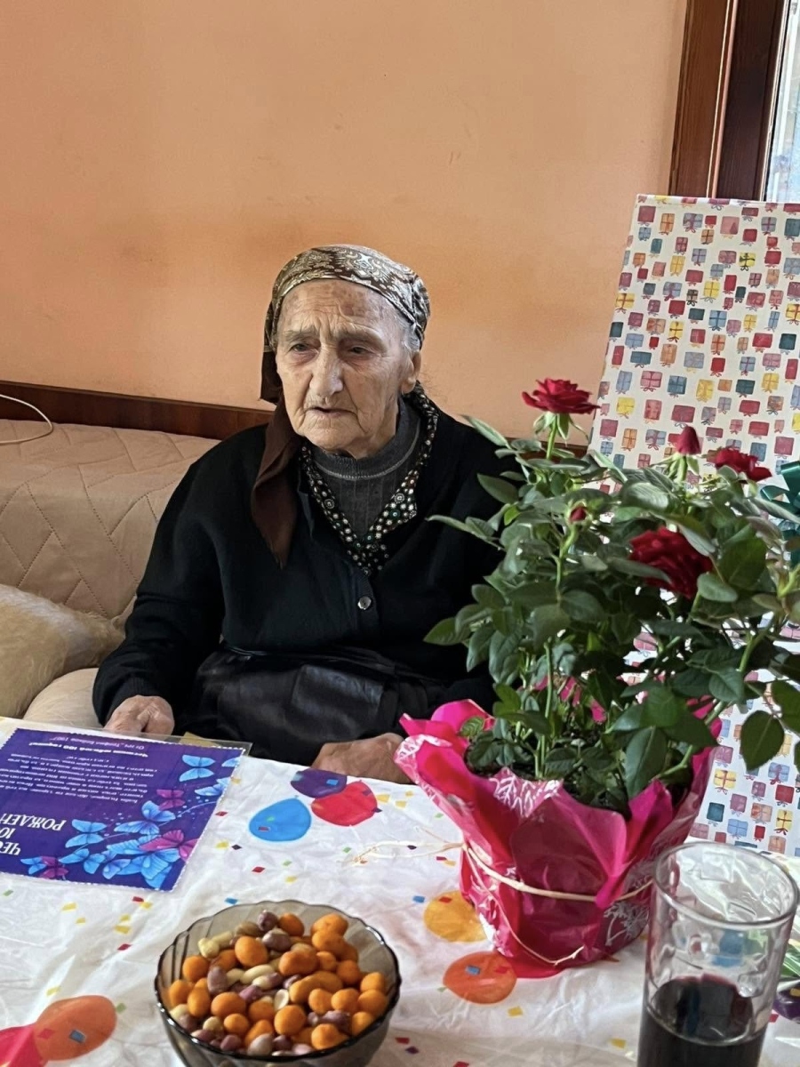Баба Тодора от Калугерово стана на 100 години